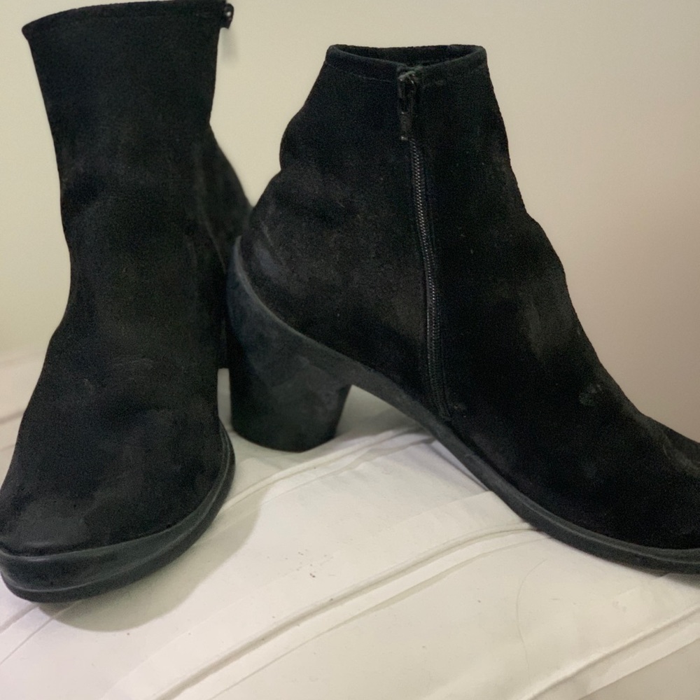 Black suede Arche booties, zipper on the side. Gently worn..
